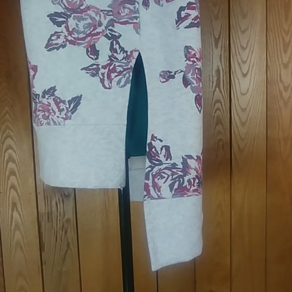 SOLD🔽70%🆕CK Gray Pink Cowl Pullover Sweatshirt - Picture 4 of 8